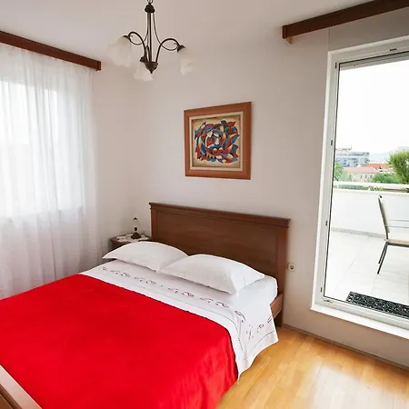 Apartament Lea Lena *