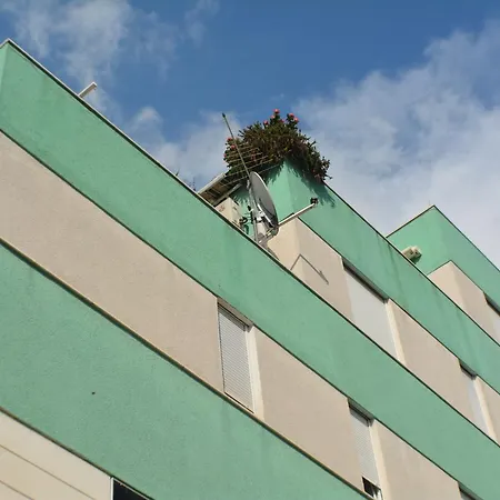 Apartament Lea Lena *