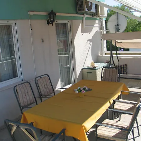 Apartament Lea Lena *